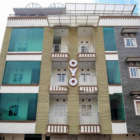 OYO 294 Andrea Residence Syariah Medan Exterior foto