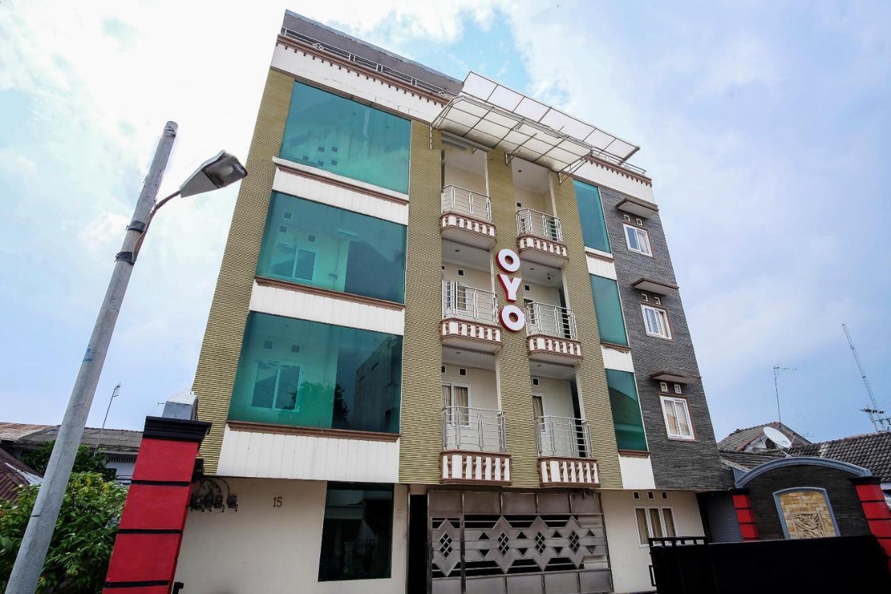 OYO 294 Andrea Residence Syariah Medan Exterior foto