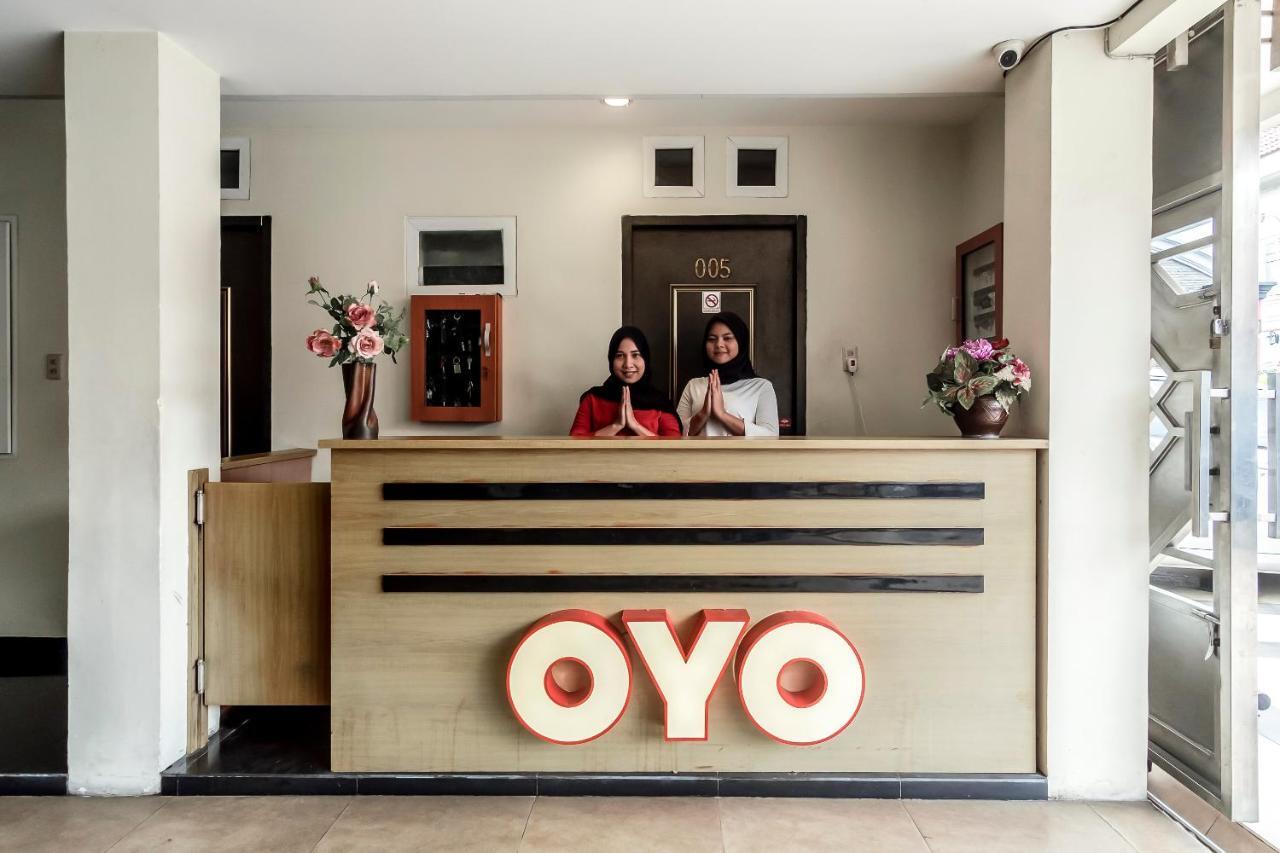 OYO 294 Andrea Residence Syariah Medan Exterior foto