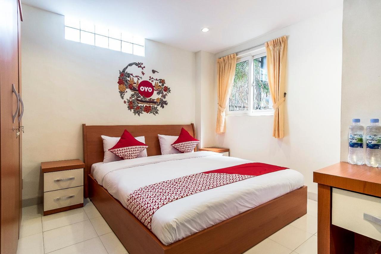 OYO 294 Andrea Residence Syariah Medan Exterior foto