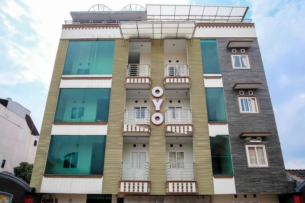 OYO 294 Andrea Residence Syariah Medan Exterior foto